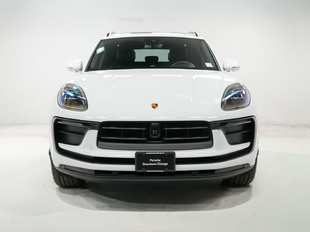 Certified 2026 Porsche Macan AWD/4WD image 6
