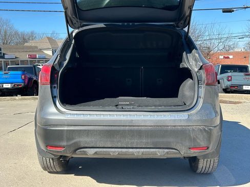 Used 2017 Nissan Rogue Sport SL w/ SL Premium Package image 9