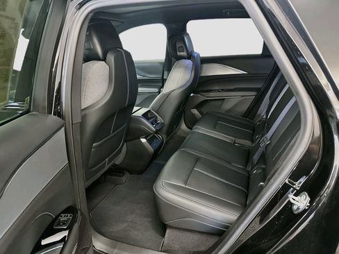 Used 2024 Cadillac Lyriq Tech AWD/4WD image 30