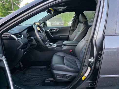 Used 2023 Toyota RAV4 XSE AWD/4WD image 17