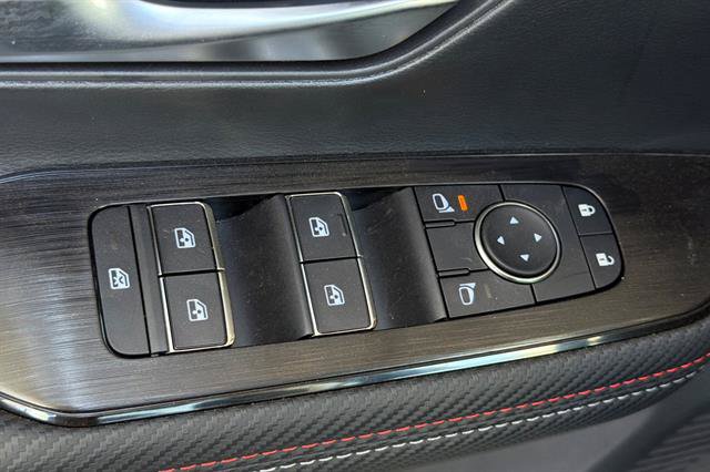 New 2026 Nissan Kicks SR AWD/4WD image 12