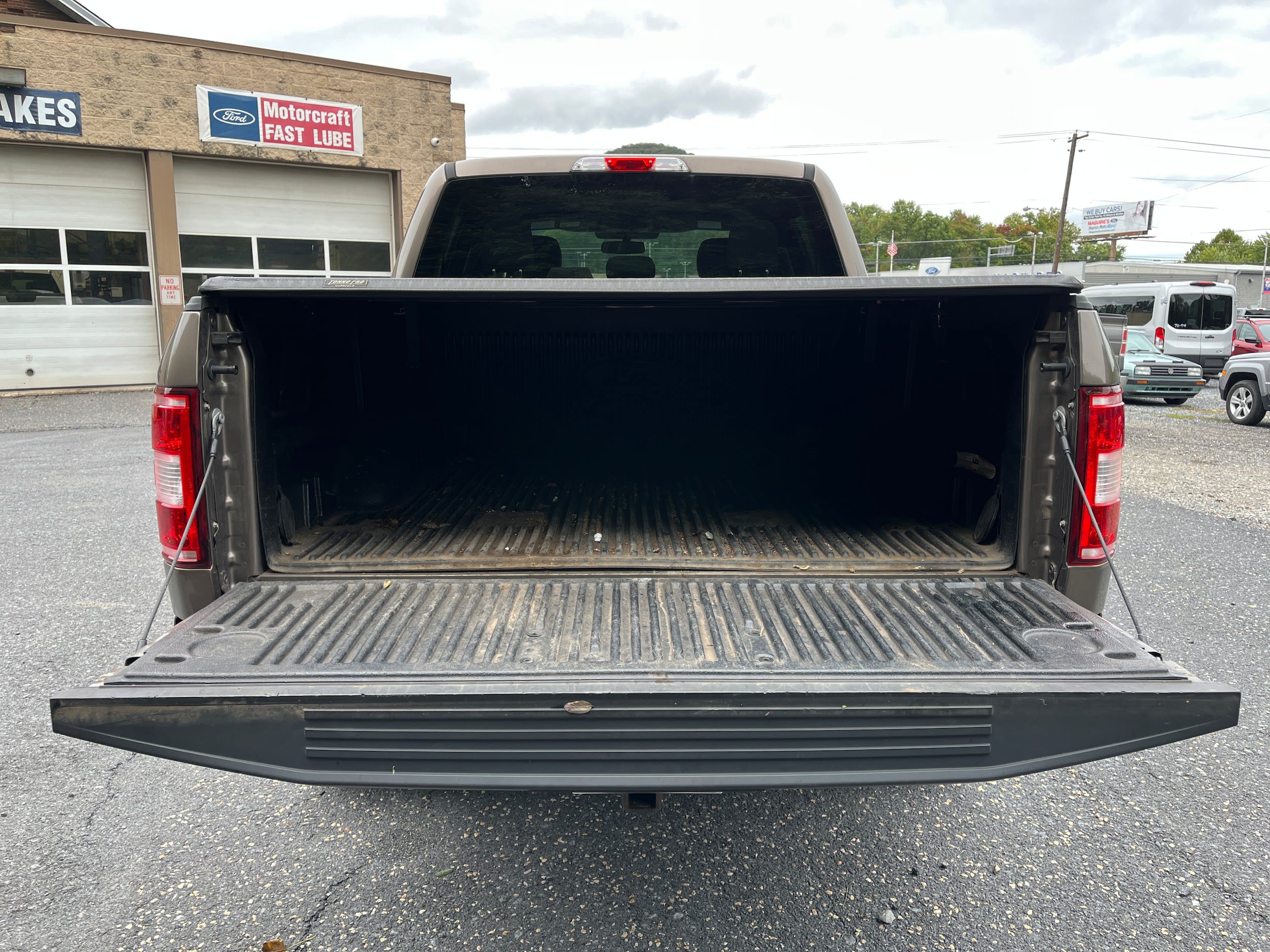 Certified 2018 Ford F150 XLT w/ Equipment Group 302A Luxury AWD/4WD image 10