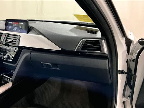 Used 2018 BMW 330i xDrive Sedan w/ M Sport Package image 18