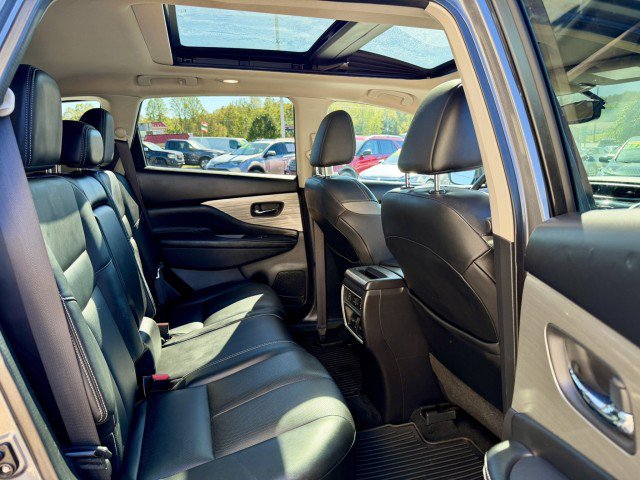 Used 2018 Nissan Murano Platinum FWD image 18
