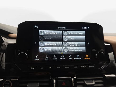 Used 2024 Nissan Pathfinder Platinum w/ Cargo Package FWD image 18