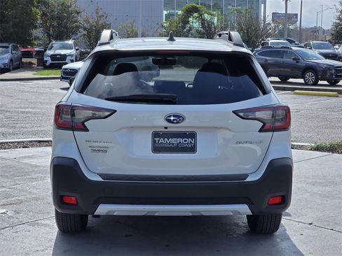 Used 2023 Subaru Outback Limited image 3