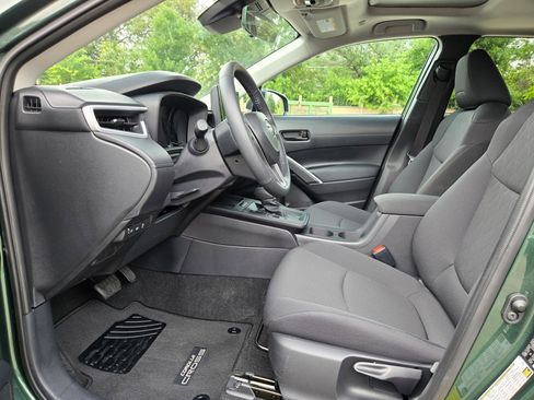 Used 2026 Toyota Corolla Cross LE w/ Moonroof Package FWD image 10