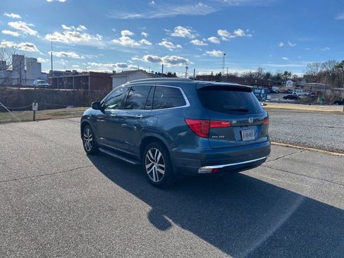 Used 2016 Honda Pilot Touring image 3