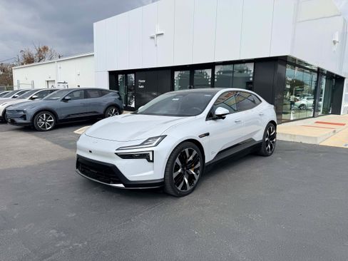 New 2026 Polestar Polestar 4 w/ Performance Pack image 2
