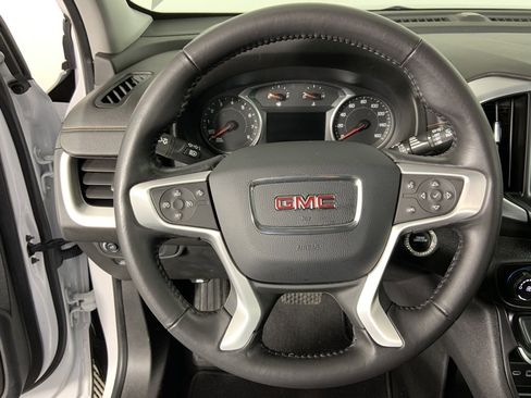Used 2020 GMC Terrain SLE image 11