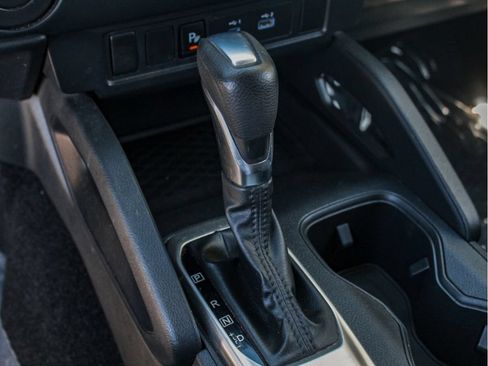 Used 2022 Nissan Frontier S w/ Technology Package RWD image 20