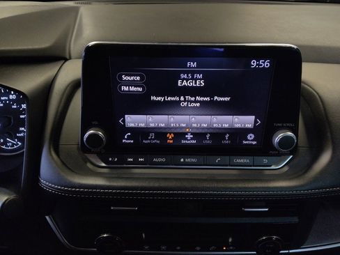 Used 2024 Nissan Rogue SV image 25