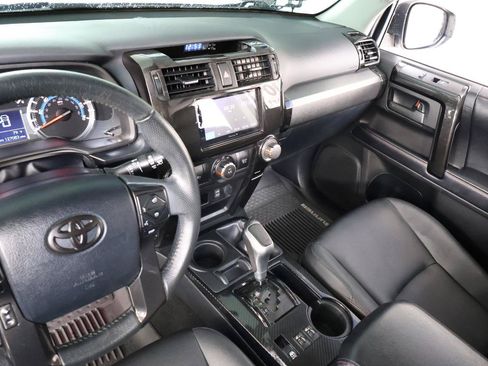Used 2019 Toyota 4Runner TRD Off-Road Premium AWD/4WD image 40