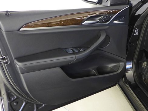 Used 2022 BMW X3 sDrive30i w/ Convenience Package image 11