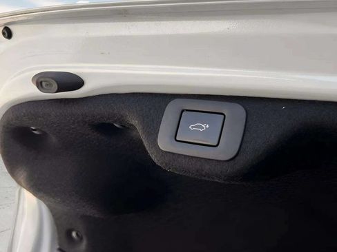 Used 2021 Lexus ES 300h w/ Luxury Package FWD image 14