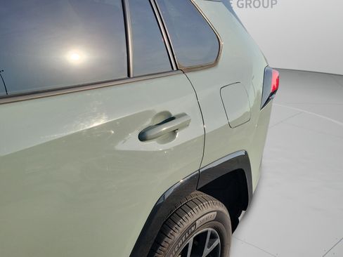 Used 2022 Toyota RAV4 XLE w/ Convenience Package FWD image 26