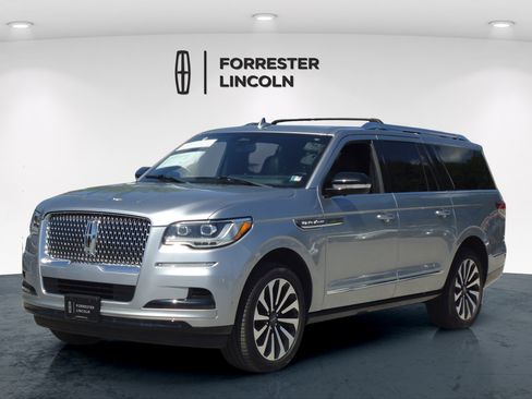 Certified 2023 Lincoln Navigator L Reserve AWD/4WD image 7