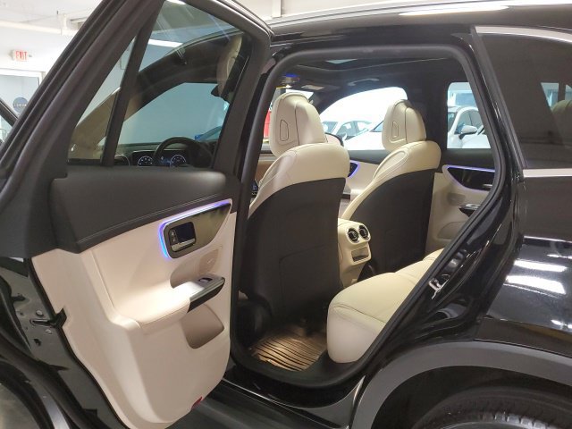Used 2024 Mercedes-Benz GLC 300 4MATIC image 22