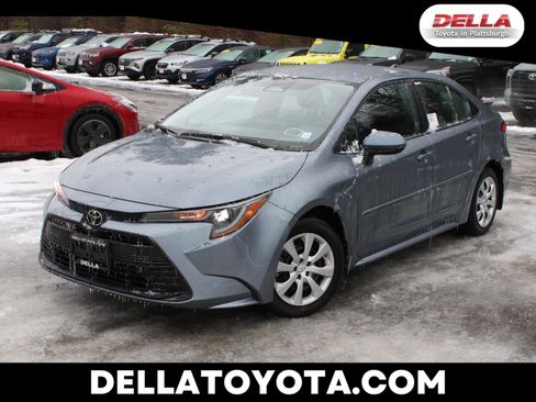 Used 2025 Toyota Corolla LE image 1