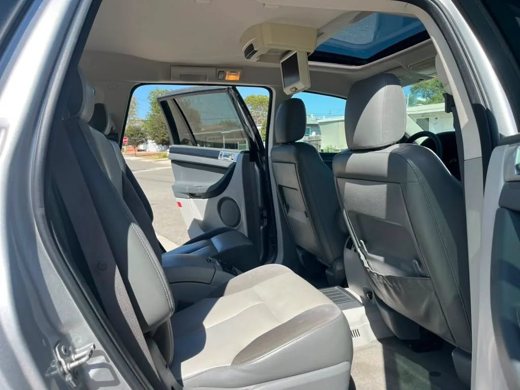 Used 2008 Chrysler Pacifica Touring FWD image 11