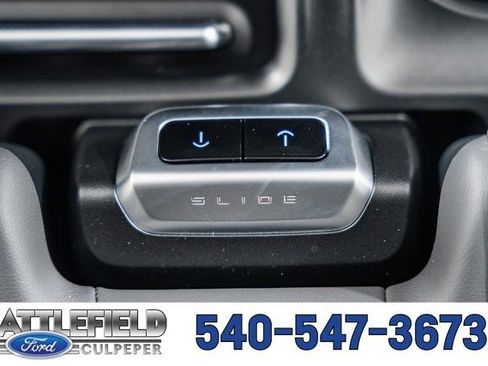 New 2026 Ford Expedition Active image 33