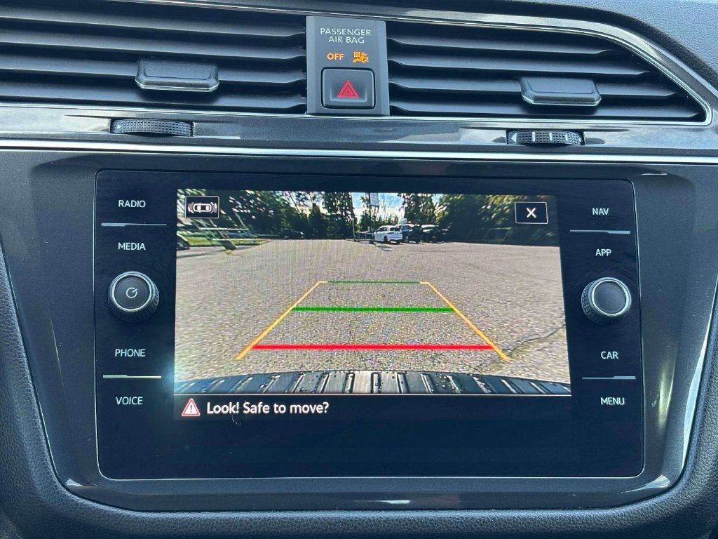 Used 2023 Volkswagen Tiguan SEL R-Line AWD/4WD image 28