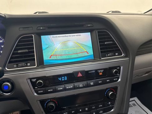 Used 2015 Hyundai Sonata Limited w/ Option Group 06 FWD image 40
