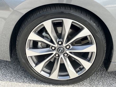 Certified 2023 Nissan Maxima Platinum w/ Sport Mat Group image 31