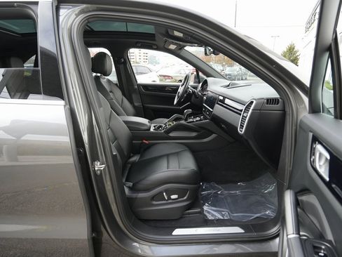 Used 2020 Porsche Cayenne image 20