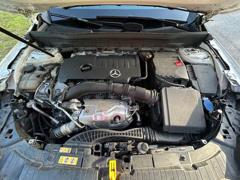 Used 2023 Mercedes-Benz GLB 250 image 12