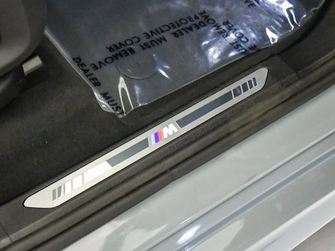 Used 2026 BMW X5 sDrive40i w/ M Sport Package image 18