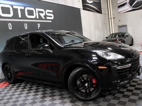 Used 2017 Porsche Cayenne GTS image 11