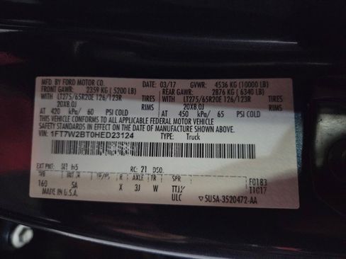 Used 2017 Ford F250 Lariat w/ Chrome Package image 98