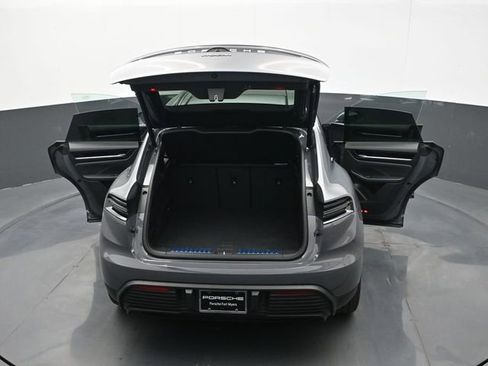 Used 2025 Porsche Macan Electric RWD image 28