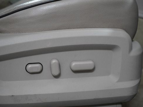 Used 2012 Lincoln MKX AWD image 36