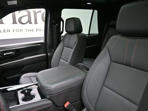 Used 2025 Chevrolet Tahoe RST w/ Advanced Technology Package AWD/4WD image 17