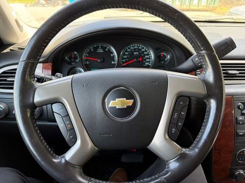 Used 2013 Chevrolet Tahoe LT image 29