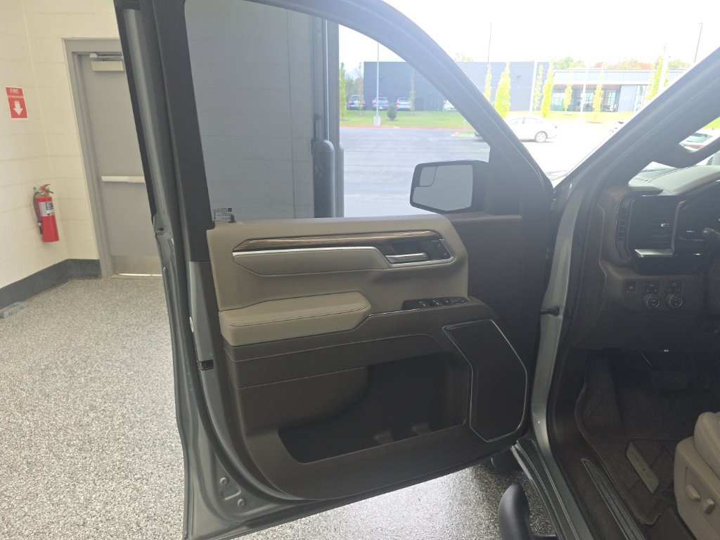Used 2026 Chevrolet Silverado 1500 RST w/ RST Select Package AWD/4WD image 30
