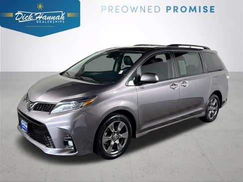 Used 2020 Toyota Sienna SE w/ SE Preferred Package AWD/4WD image 1