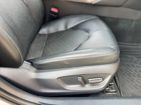 Used 2022 Toyota Camry XSE FWD image 24