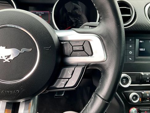 Used 2022 Ford Mustang Coupe RWD image 25