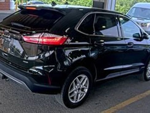 Used 2024 Ford Edge SEL w/ Convenience Package AWD/4WD image 4