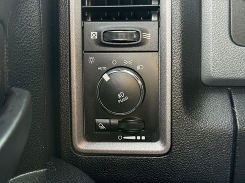 Used 2019 RAM 1500 Express w/ Express Value Package AWD/4WD image 33