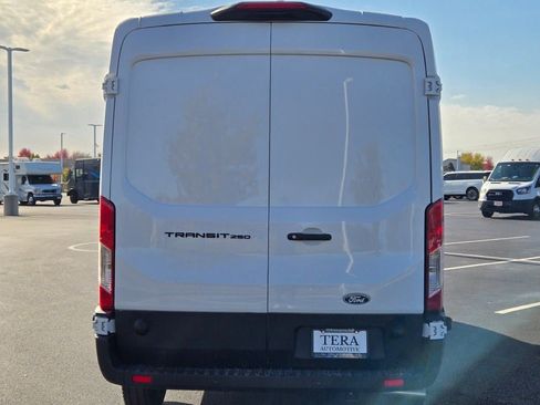 New 2026 Ford Transit 250 148 Medium Roof RWD image 12