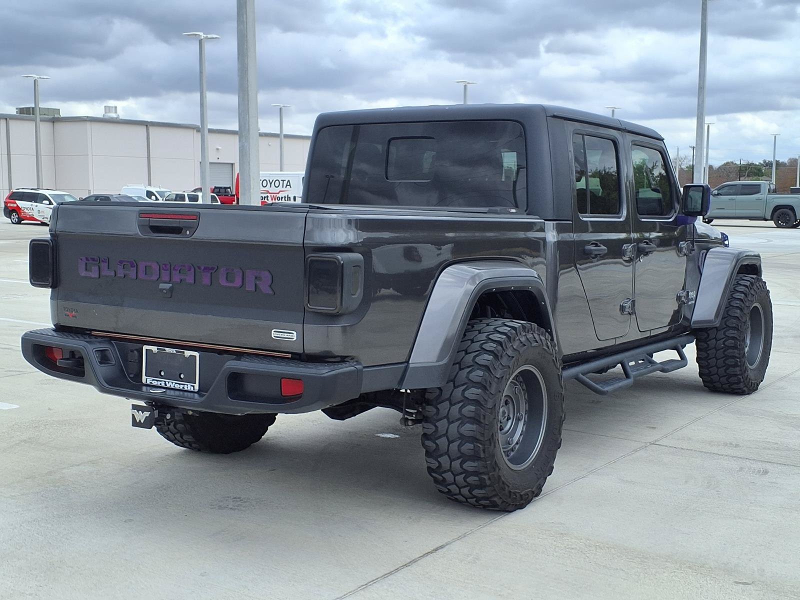 Used 2021 Jeep Gladiator Overland AWD/4WD image 9