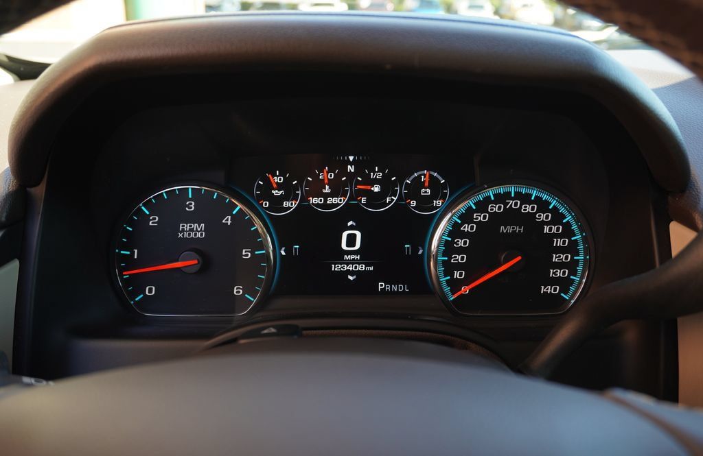 Used 2017 GMC Yukon Denali w/ Open Road Package AWD/4WD image 16