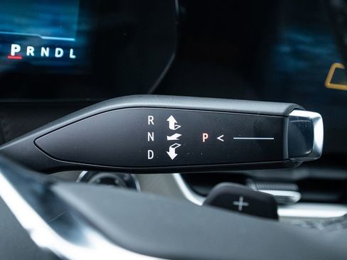 New 2026 Chevrolet Equinox LT w/ Convenience Package II image 32