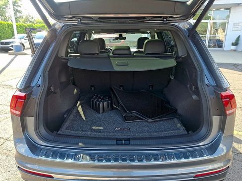 Used 2021 Volkswagen Tiguan SEL Premium R-Line AWD/4WD image 28