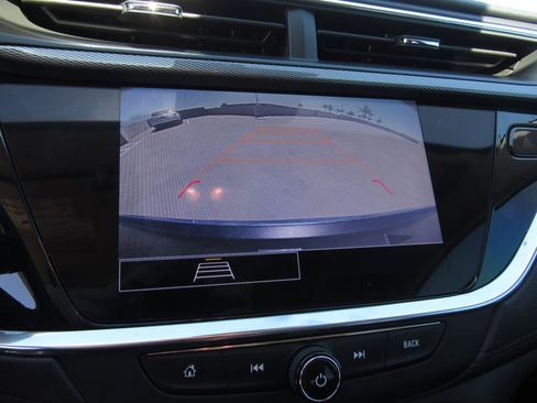 Used 2023 Buick Encore GX Essence w/ Experience Buick Package image 21