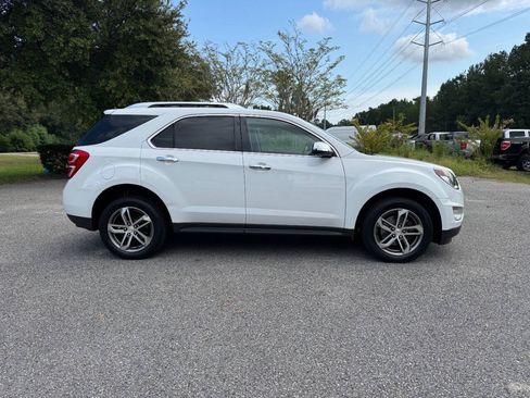 Used 2017 Chevrolet Equinox Premier w/ Enhanced Convenience Package AWD/4WD image 7